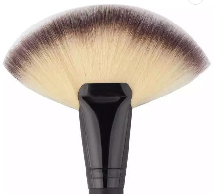 Sun Chic Dry Setting Powder Fan Brush