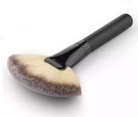 Sun Chic Dry Setting Powder Fan Brush