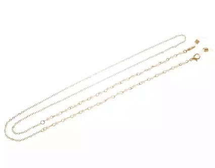 Dainty Pearl eyewear chain