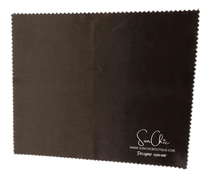 Eyewear cleaning cloth